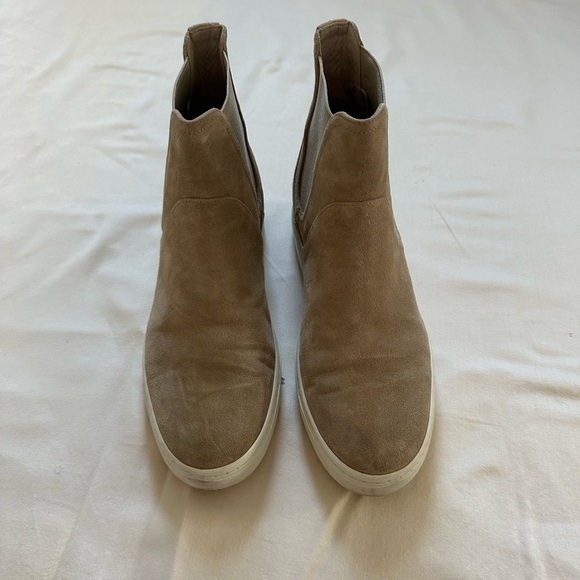 Vince Women's Nira Sneaker, Cobblestone Casual
Comfortable Slip-On Flat Boots - Picture 2 of 6